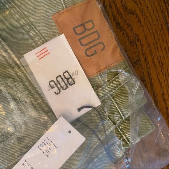 Urban Outfitters BDG dropped rise distressed denim shorts size 27 NWT - Picture 6 of 12